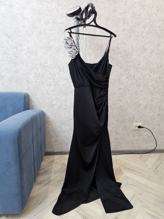 Продается платье Lichi