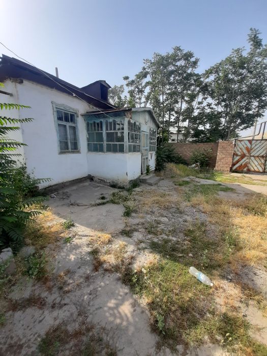 Guliston shaharda  YER NARHIDA  12 SOTIH uy sotiladi