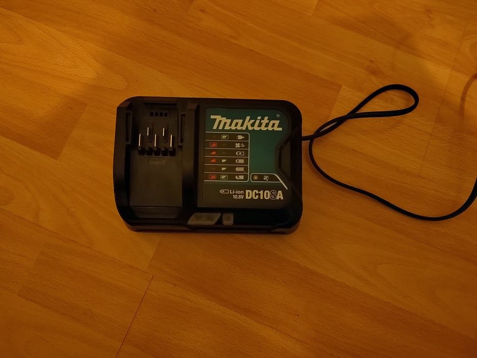 Makita бързо зарядно и батерии