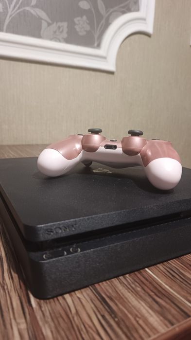 Сони плейтеишен 4