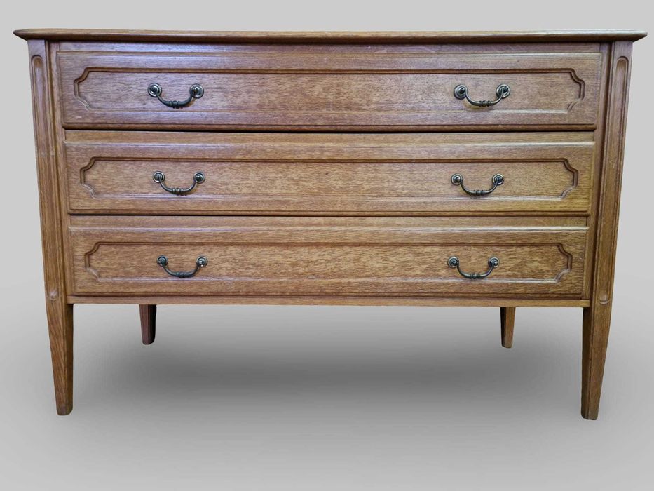 Дъбов скрин комод с 3 броя чекмеджета