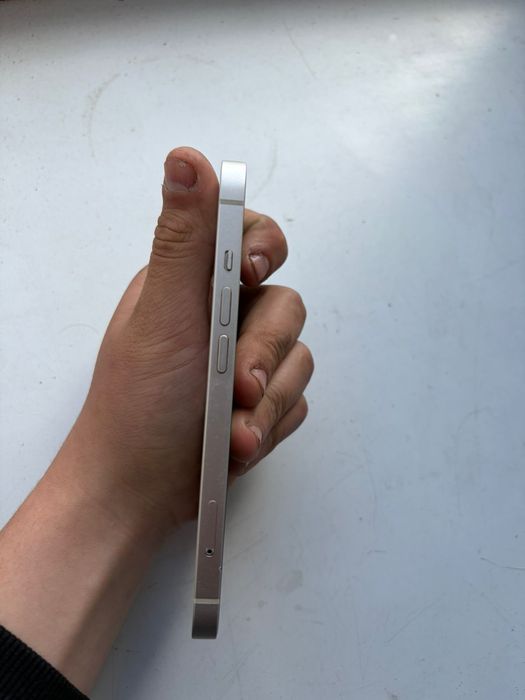 продам айфон 13 срочно