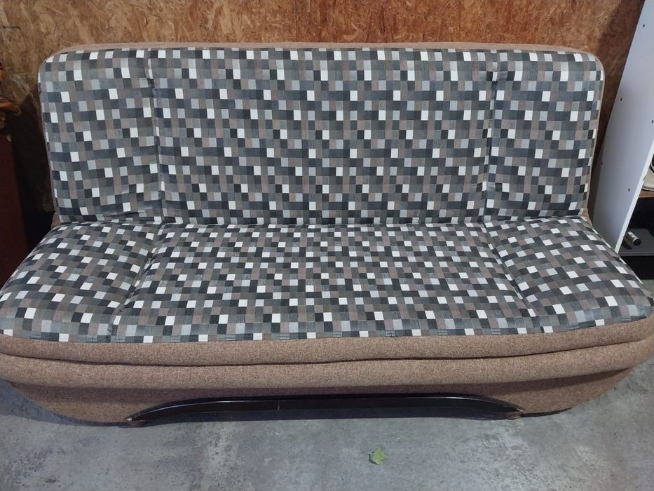 Продам диван мягкий