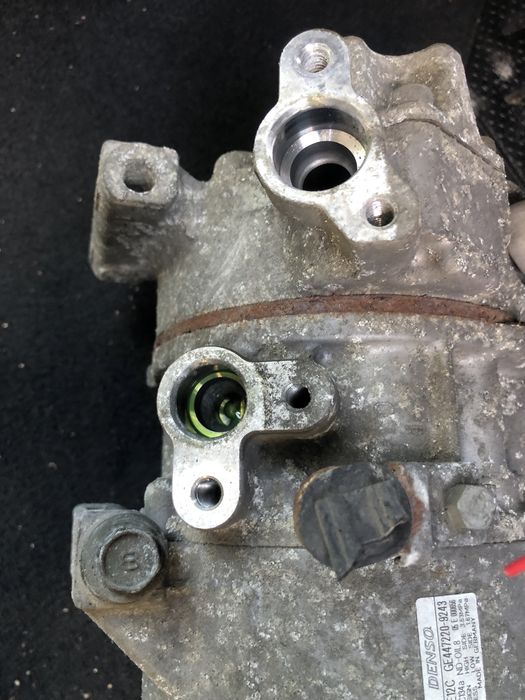 Компресор за климатик за toyota avensis 1.8 i