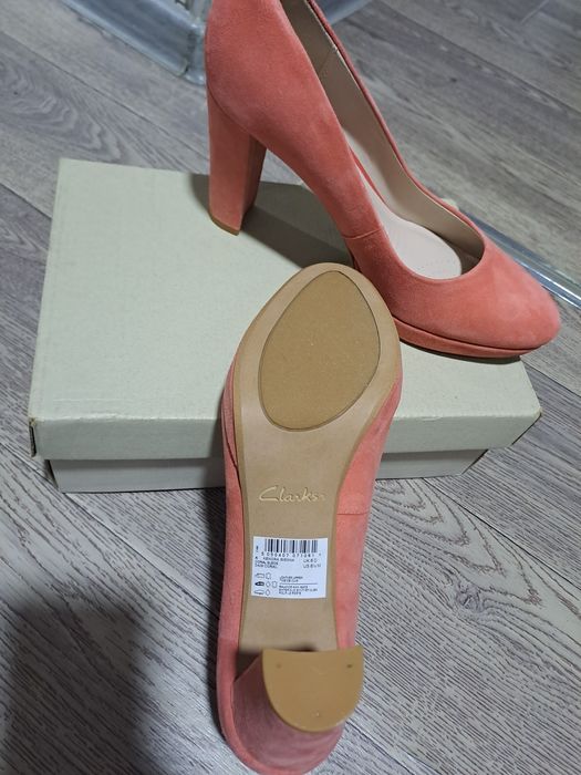 Новые замшевые туфли