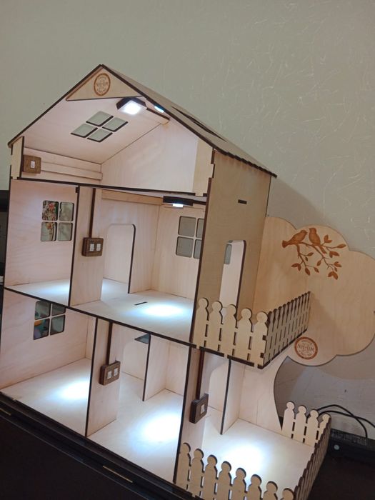 Игровой деревянный домик