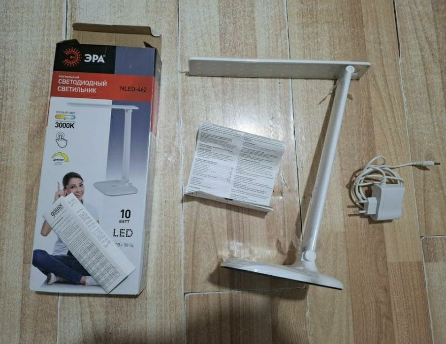 Настольный светодиодный светильник ЭРА NLED-462