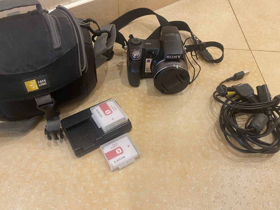 SONY DSC-H9 фотоапарат много запазен