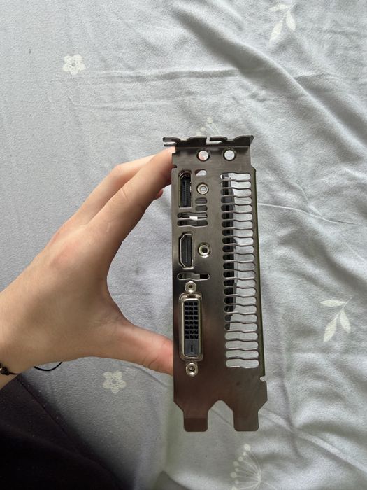 Vand placa video gtx1050-2gb