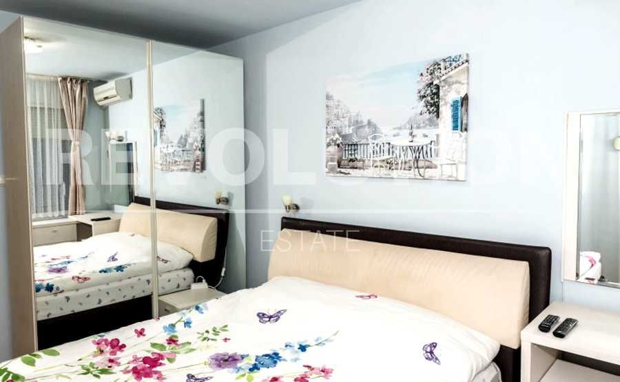 Дава се под наем Тристаен апартамент в Варна, Център - 90 кв.м за 561 € - Снимка #6