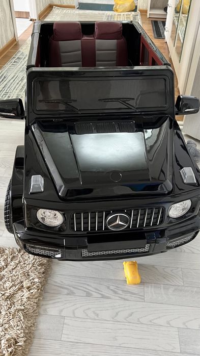 Продам машину детскую