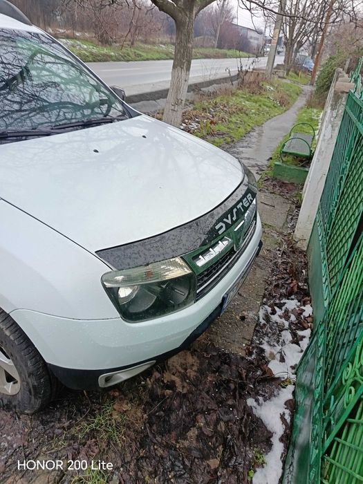 Vând Dacia Duster