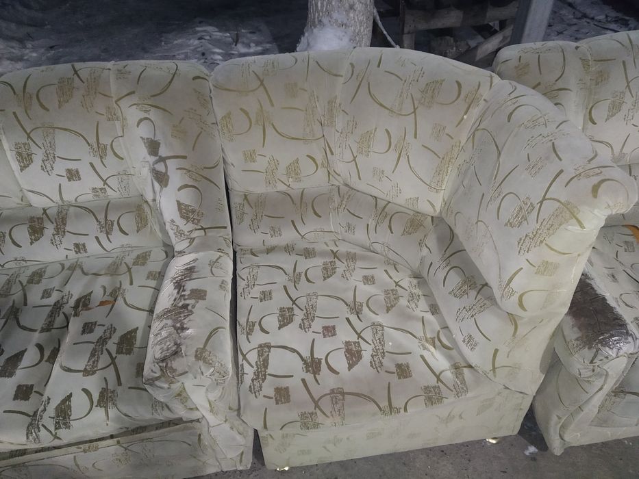 Продам диван очень дешево