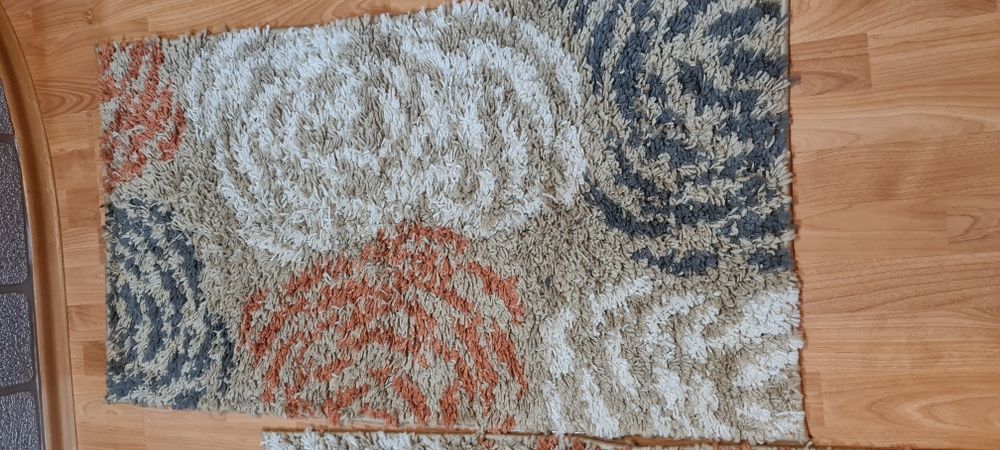 2 броя рошави  килимчета Shagi , размер 60/110