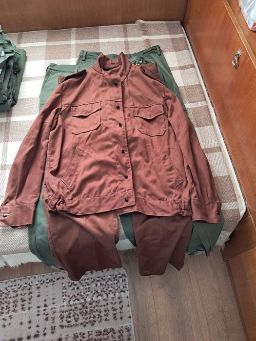 Камуфлажни шуби, ризи, панталони, шапки, тениски