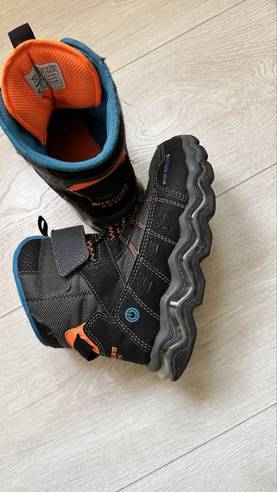 Ghete SKECHERS copii cu luminite marimea 28