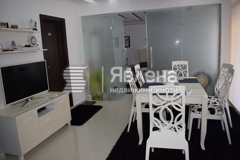 Продава се Двустаен апартамент в Царево - 108 кв.м за 963 €/кв.м - Снимка #3