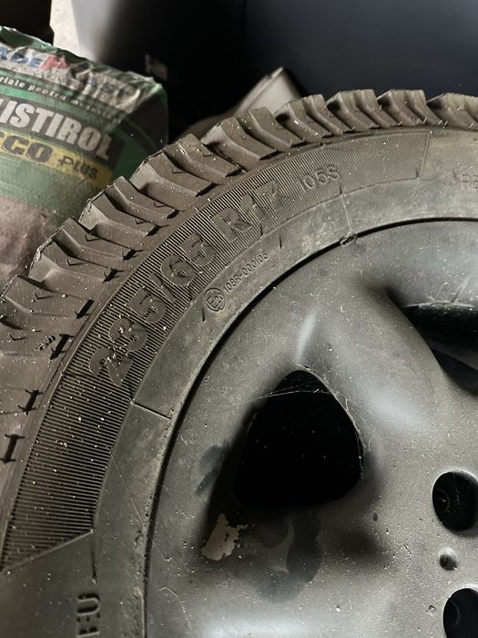 Jante + Anvelope 235/65/R17