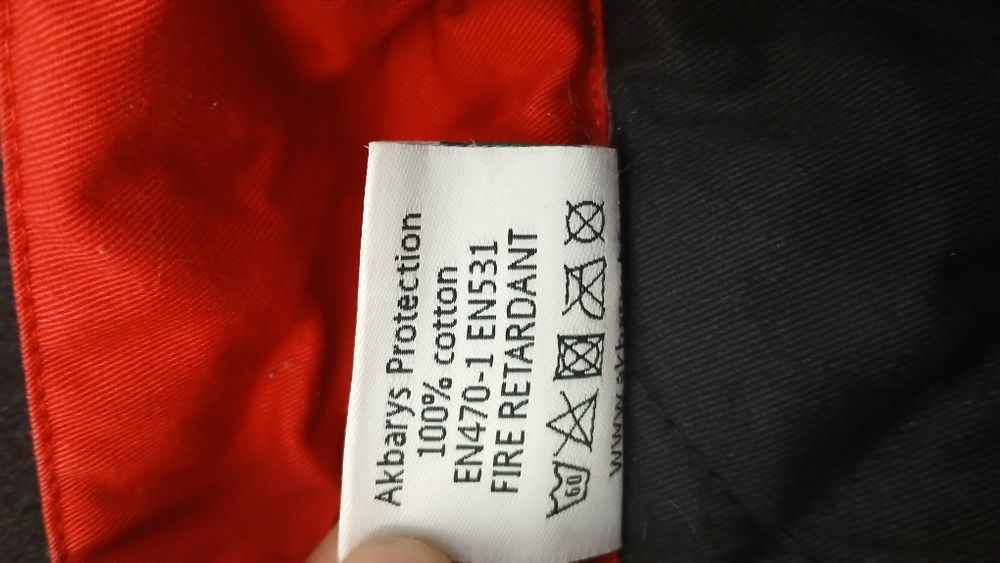 Продам спецовку комбинезон зимний