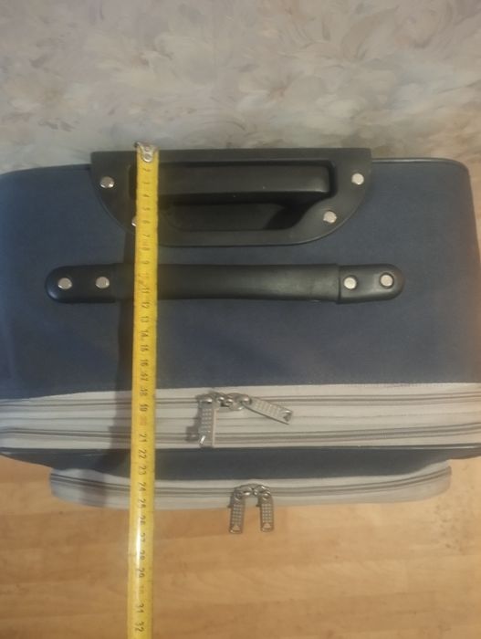 Чемодан на колёсах