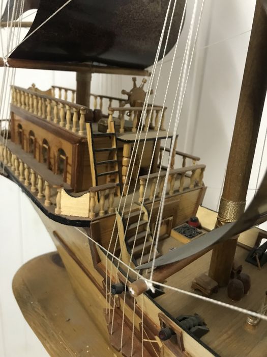 Корабль ручной работы