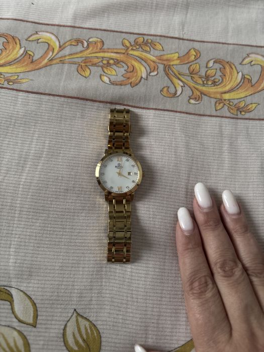 Продам часы женские