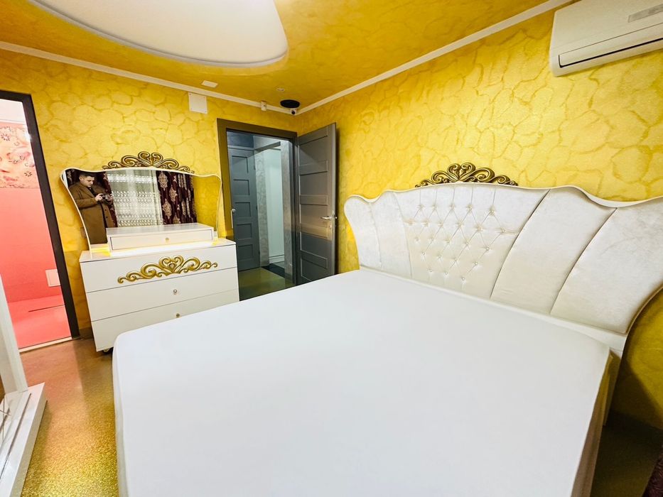 OPORTUNITATE RARĂ! Apartament+spațiu comercial-ideal pentru locuit+afa