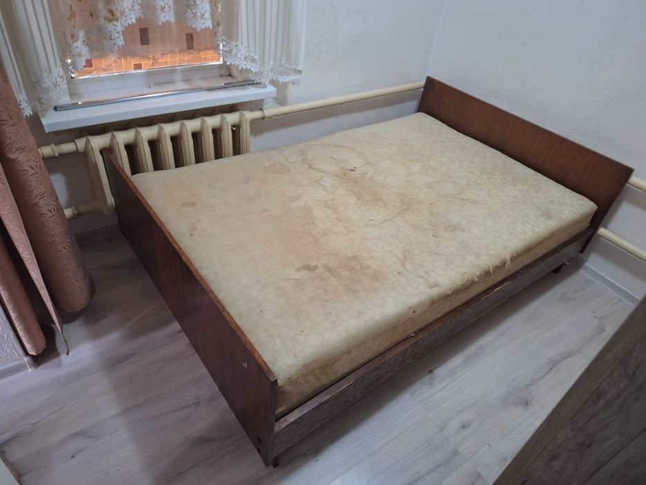 Кровать полуторка