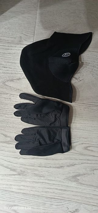 Подшлемник и перчатки новые