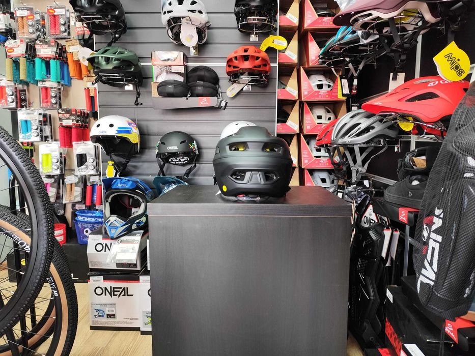 Casca Specialized Camber BLACK L 60222-1904