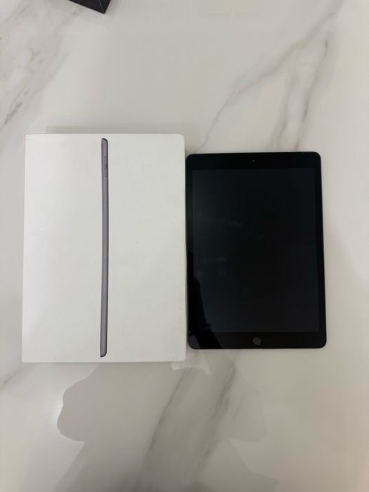 Ipad 8-го поколения , 32 гб, состояние аккумулятра нормальное.