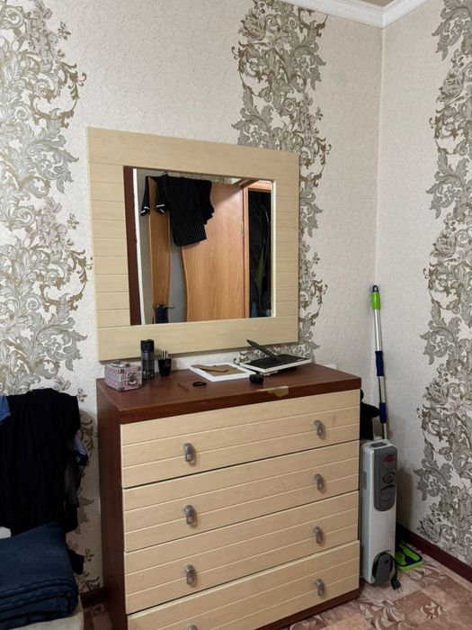 Продам стол со стульями