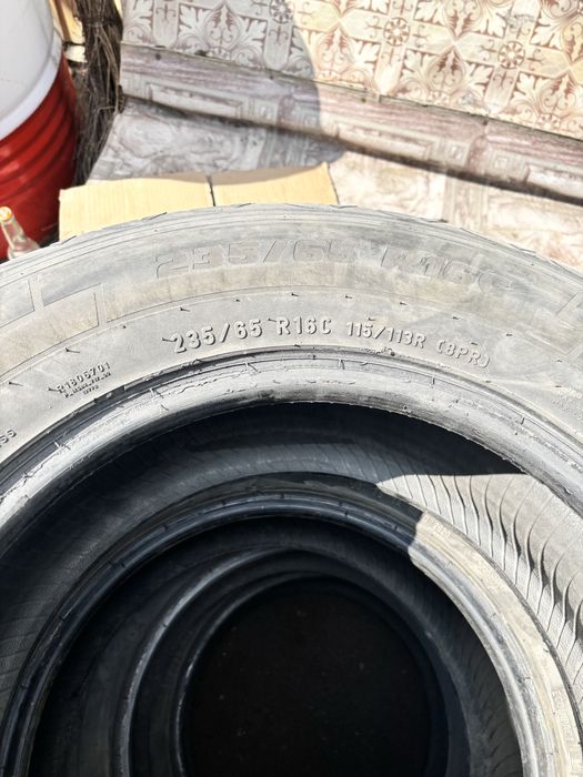 Шины пирелли 235/65/16с
