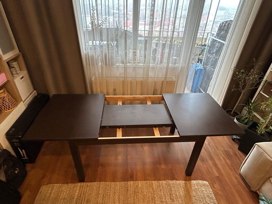 Vand masa cu 4 scaune pentru living/bucatarie