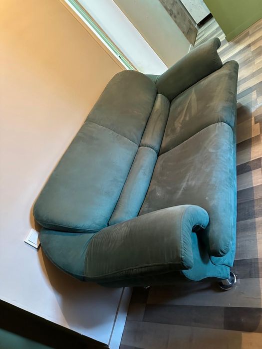 Продам диван в хорошем состояние