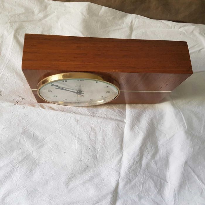 Ceas Junghans electronic Ato-Mat  Desk clock Teak wood  60s Midcentury