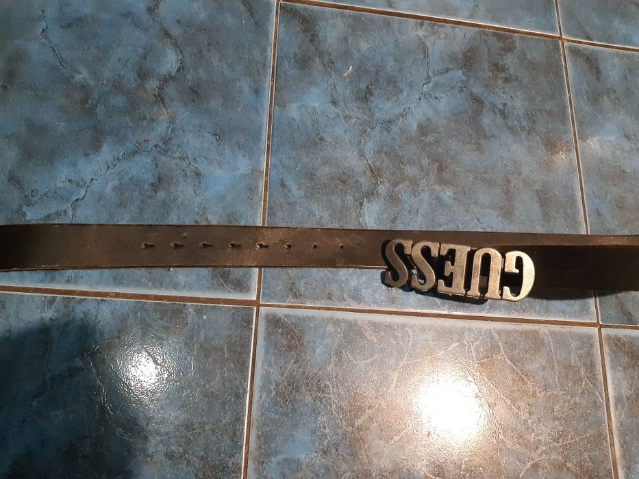 Curea din piele Guess