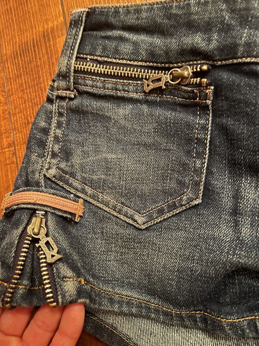 Къси панталонки galliano