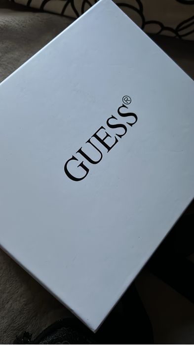 барсетка guess.  .