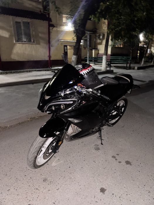 Мотоцикл 400 куб