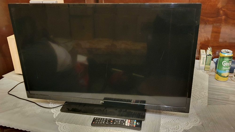 TV JVC LT-32VH52M Smart TV