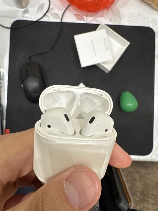 air pods 1 оч старые