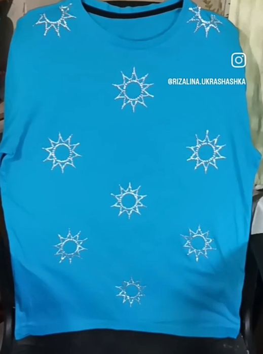 Одежда со стразами