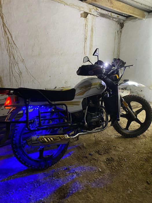 Мотоцикл GSX200 куб