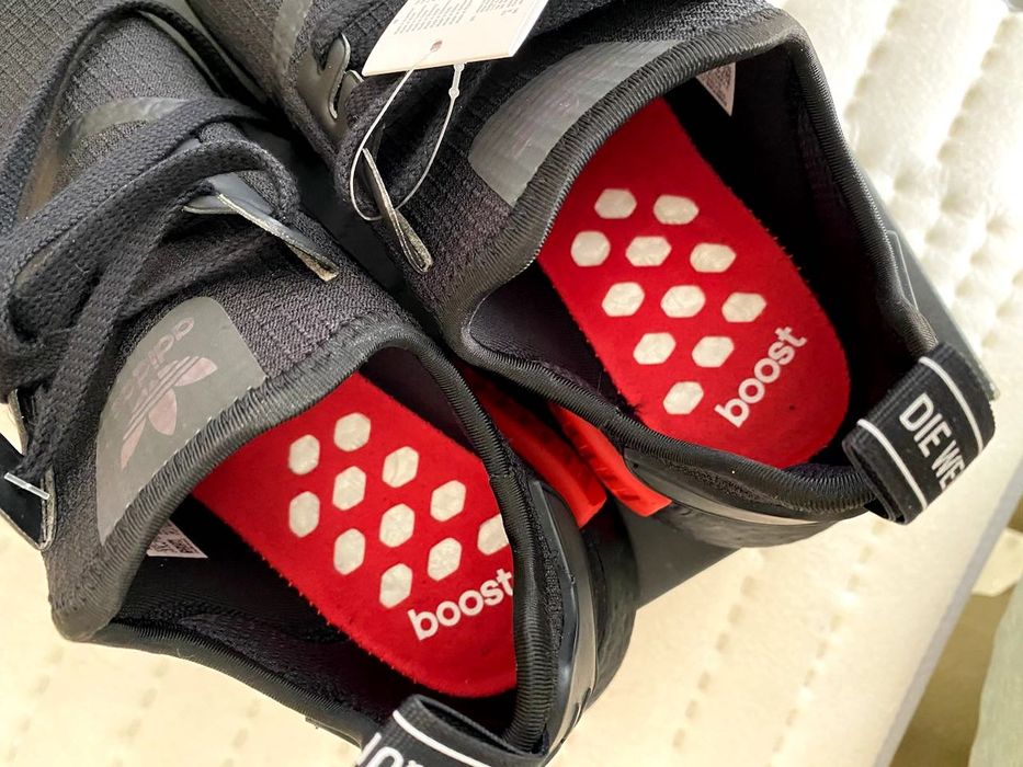 Adidas NMD R1 - EU45