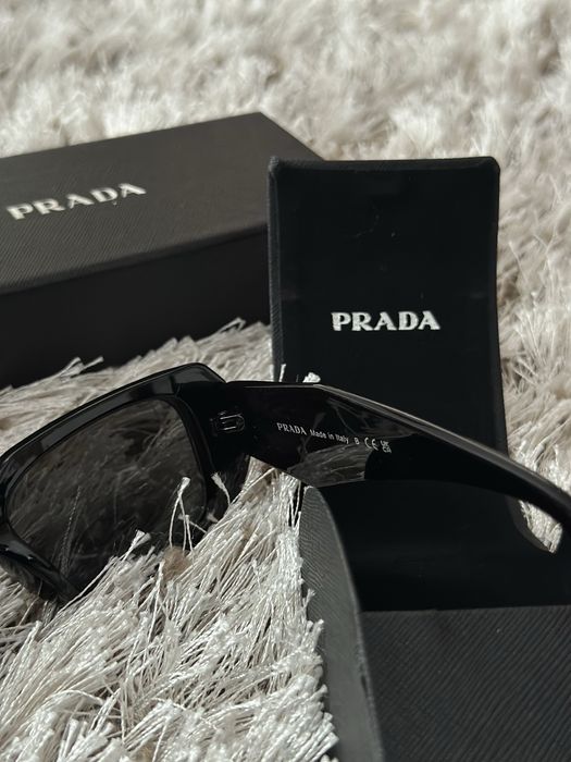 Ochelari de soare Prada negri - Nou, cu cutie