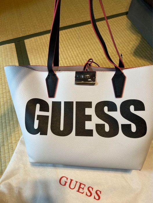 Оригинална чанта на Guess 2в1