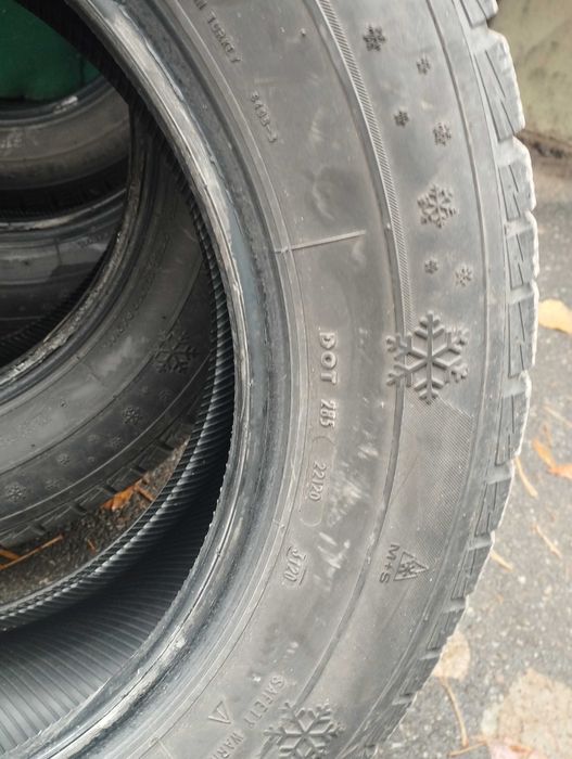 Гуми 215/65/16 -2 броя