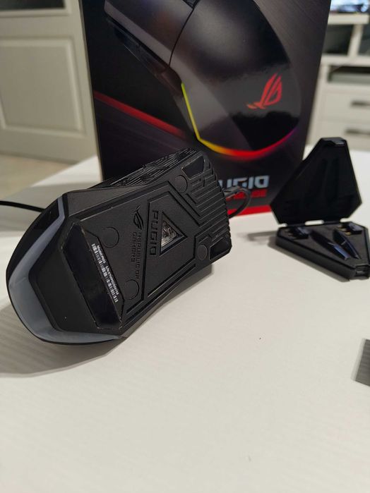 Гейминг мишка ASUS ROG PUGIO