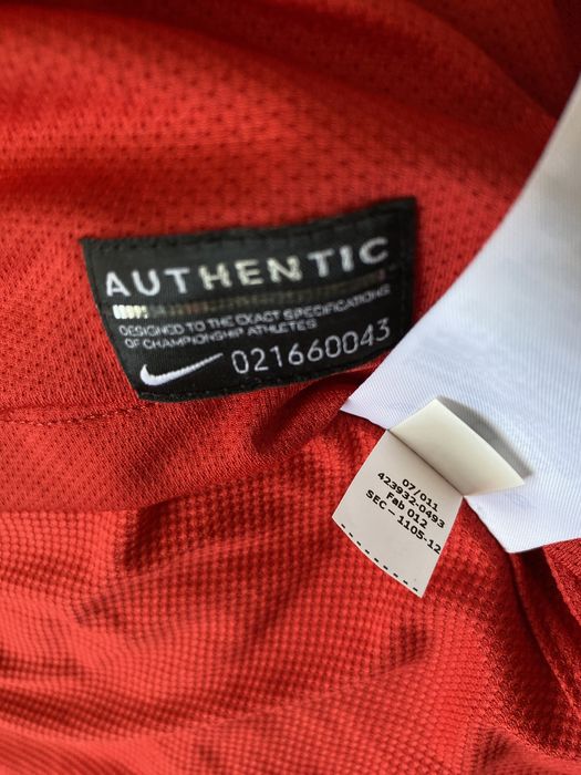 Оригинален домакински екип на Манчестър Юнайтед 2011 - 2012 Чичарито S